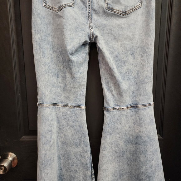 We The Free Just Float On Flare Jeans in Sea Mist - Picture 12 of 15